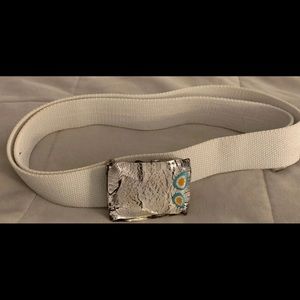 A beautiful handmade belt with a classy and elegant Italian murano glass buckle.